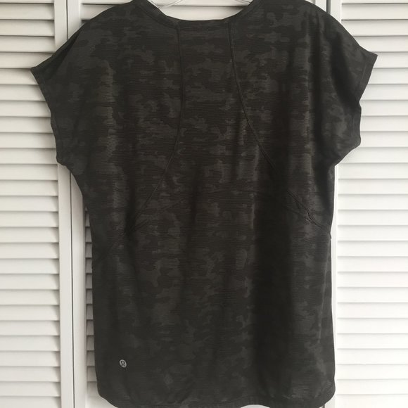 SOLD Lululemon Outrun The Heat shirt fits sz 8/10 - Picture 3 of 5